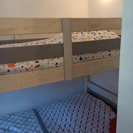 Familial Avec Piscine, Proche Et