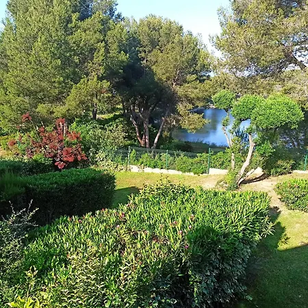 Lumineux, Proche Et Apartamento Saint-Raphaël