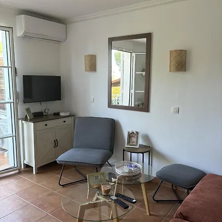 Apartamento Familial Avec Piscine, Proche Et *