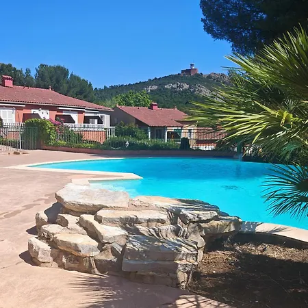 شقة Lumineux Avec Piscine, Proche Et *